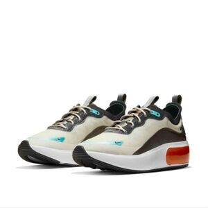 Women's Nike Air Max Dia SE size 7.5 Phantom/Gray/Tawny/Green Lace up